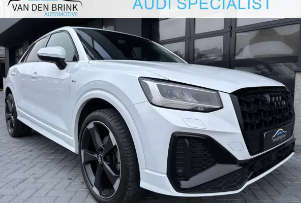 35 TFSI S-line Black Keyless