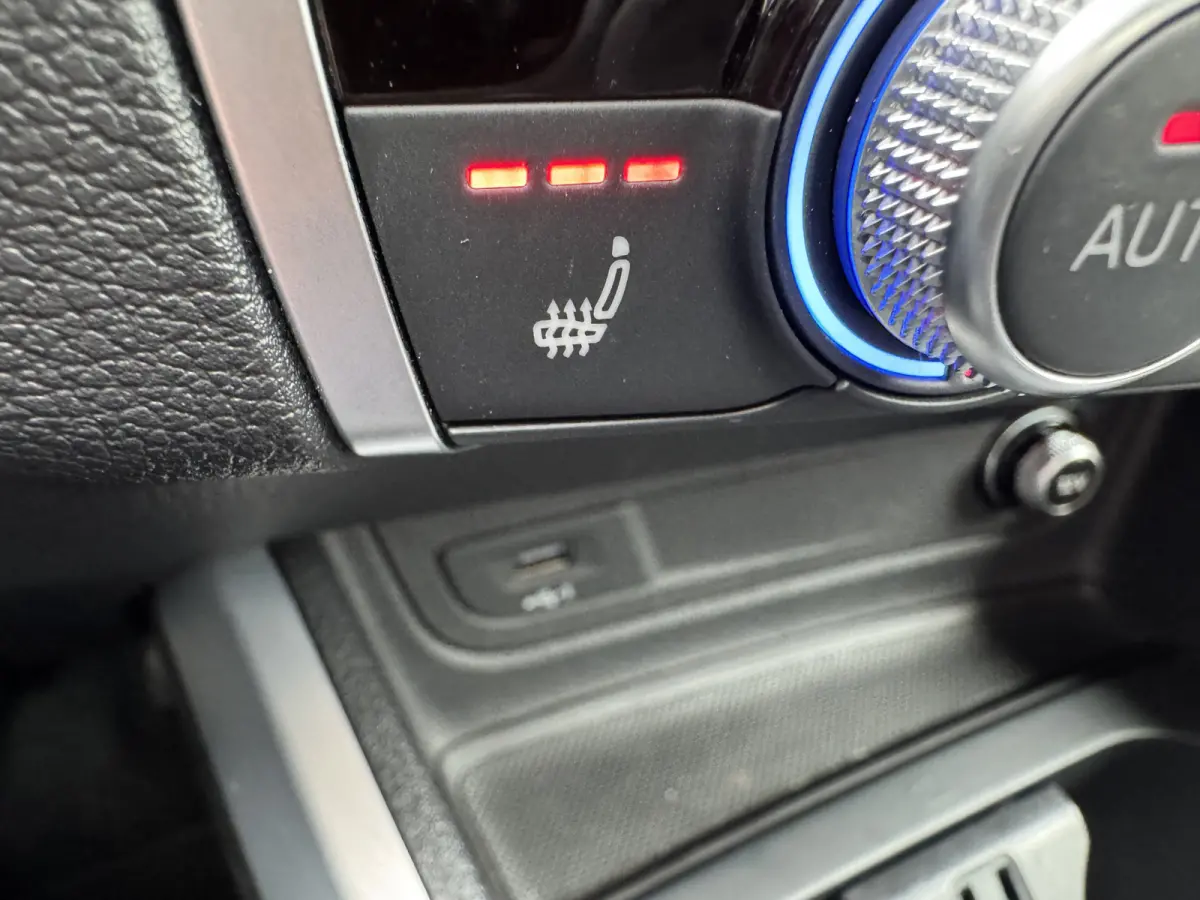 35 TFSI S-line Black Keyless