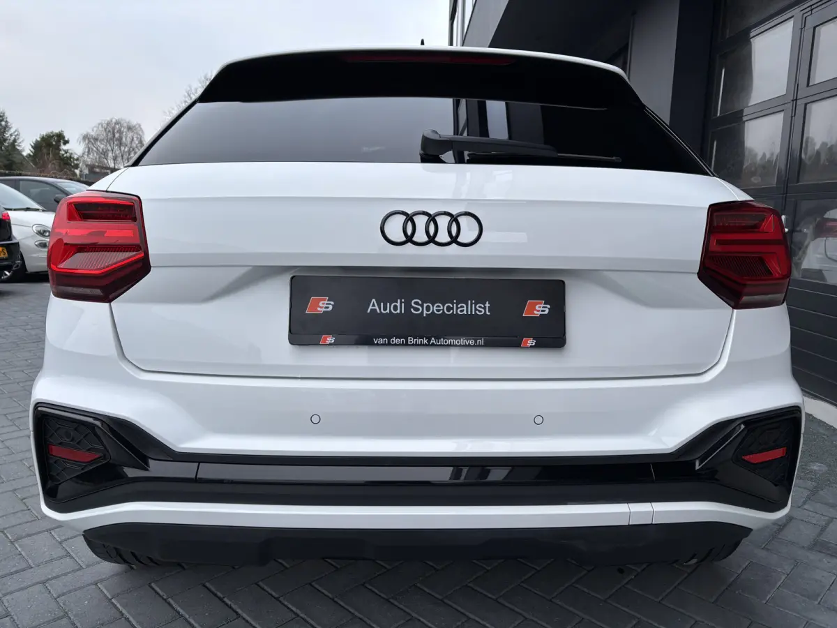 35 TFSI S-line Black Keyless