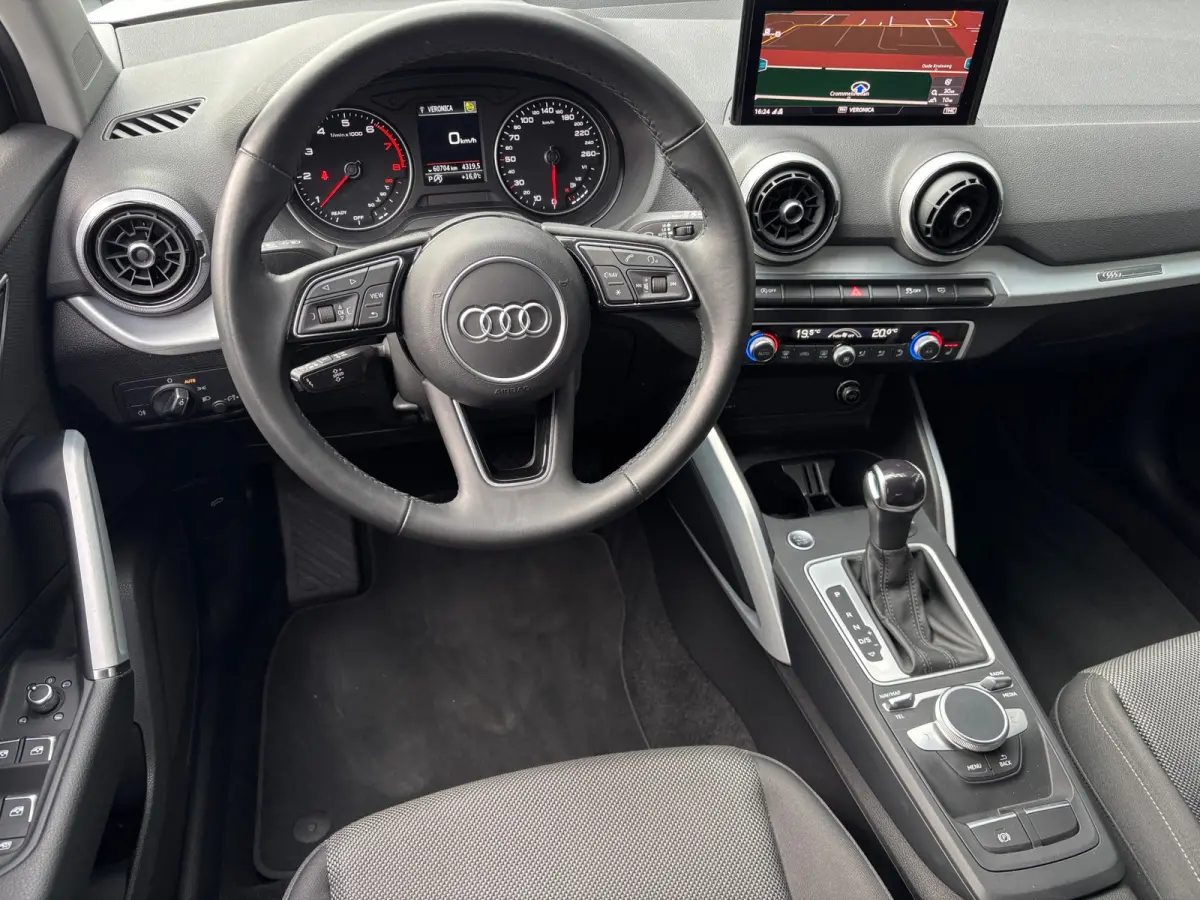 35 TFSI S-line Black Keyless