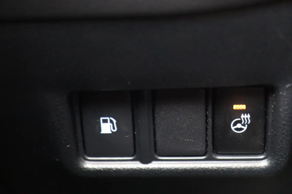 1.8 Hybrid Plus | CarPlay 📱 | Leder 🛋️ | ACC 🚗 | Trekhaak 🔗 | Camera 📸 | Stoel- & Stuurverwarming 🔥