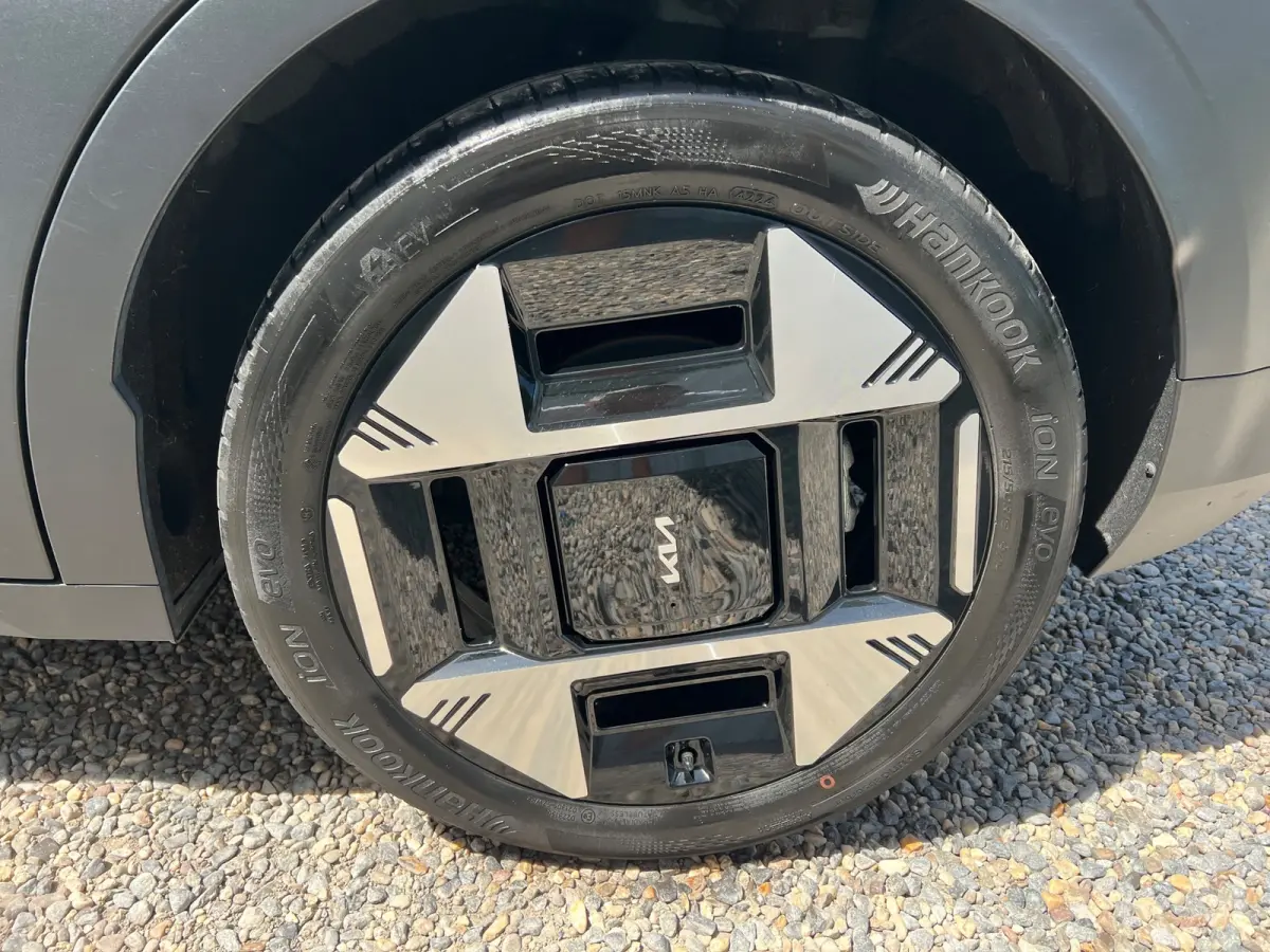 Plus Advanced 81.4 kWh 605 KM PANO.HARMAN-KARDON.NAP!