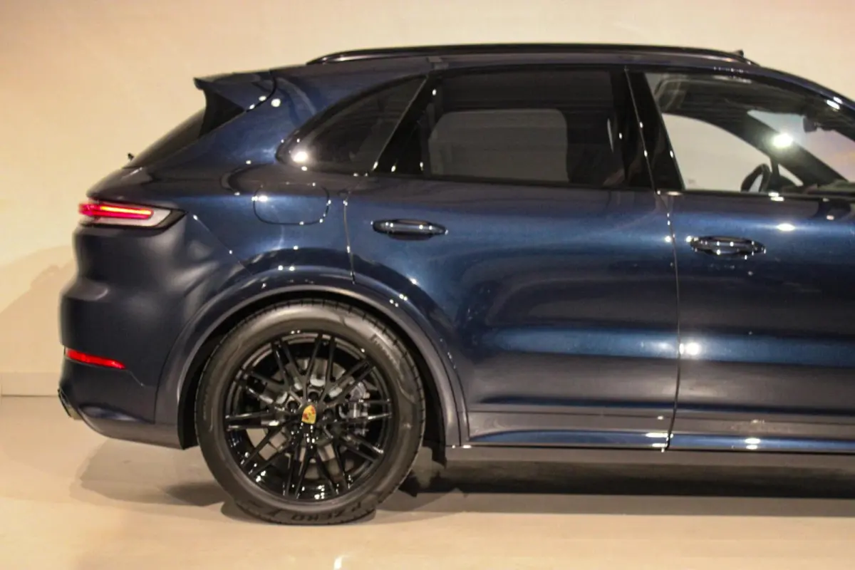 3.0 E-Hybrid Sport Design/Chrono | PANO