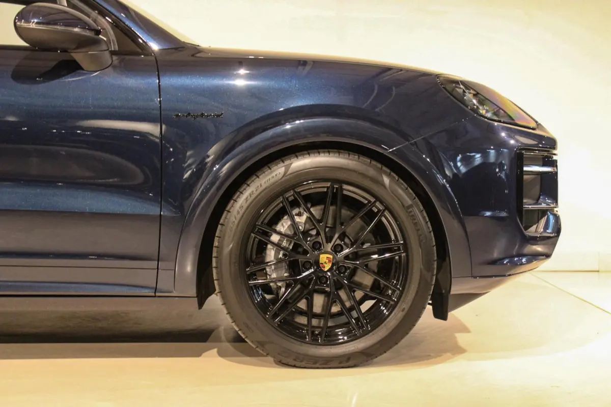 3.0 E-Hybrid Sport Design/Chrono | PANO