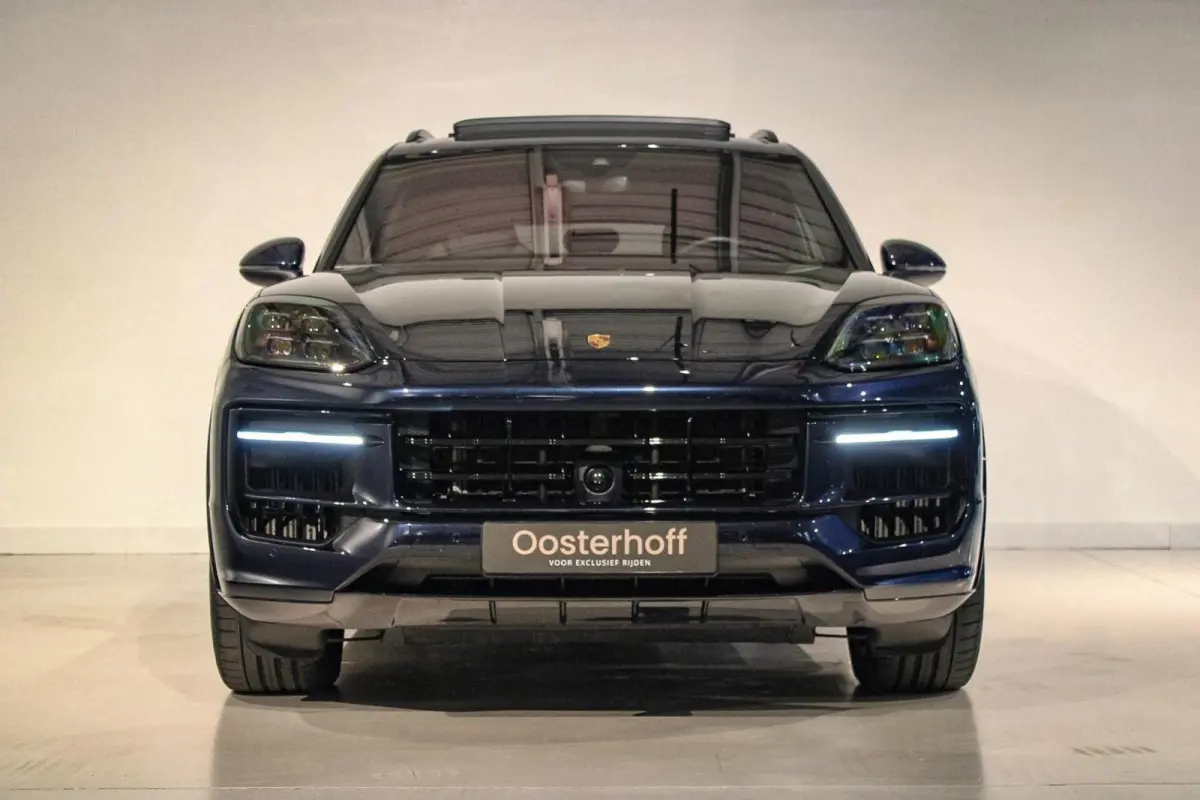 3.0 E-Hybrid Sport Design/Chrono | PANO