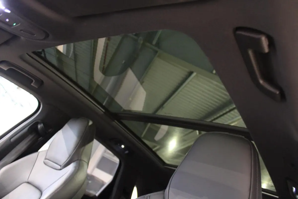 3.0 E-Hybrid Sport Design/Chrono | PANO