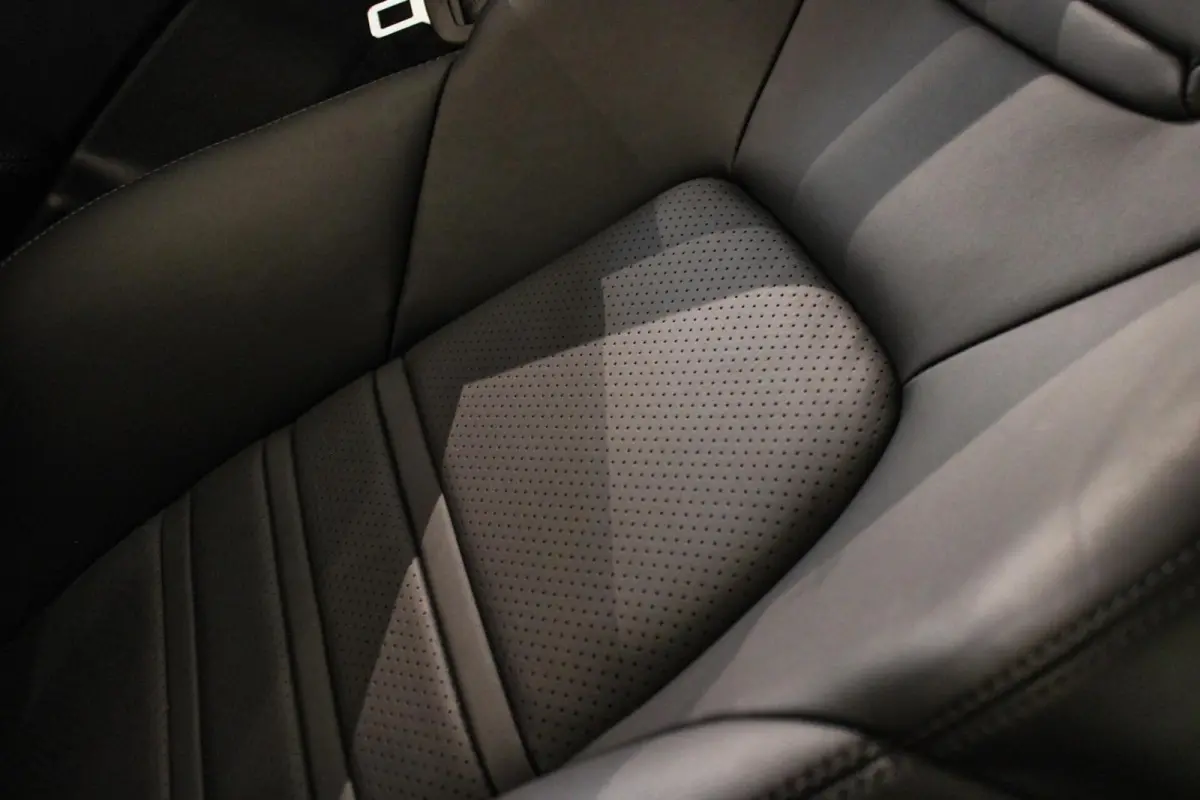 3.0 E-Hybrid Sport Design/Chrono | PANO