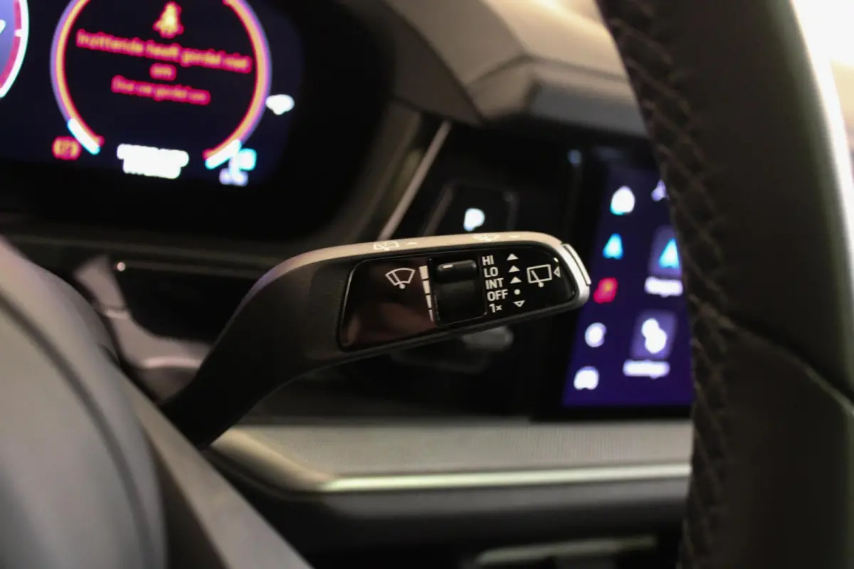 3.0 E-Hybrid Sport Design/Chrono | PANO