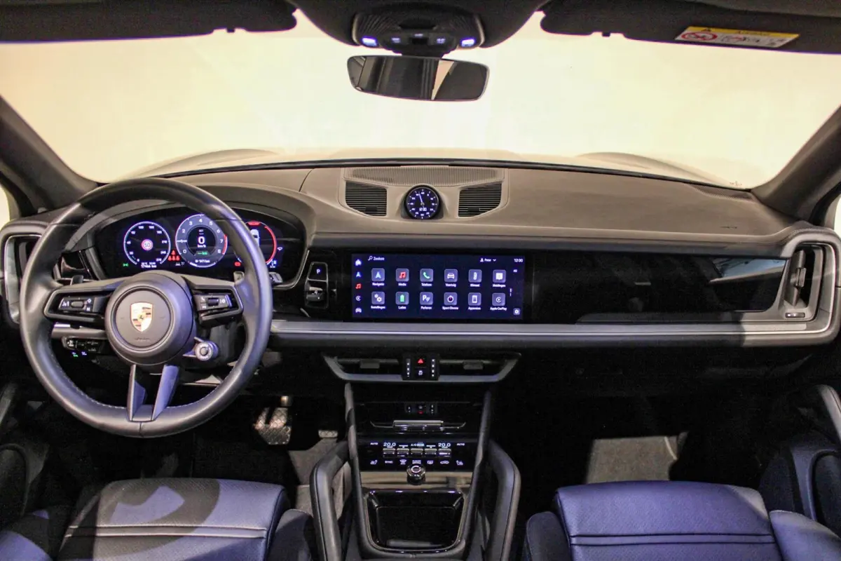 3.0 E-Hybrid Sport Design/Chrono | PANO