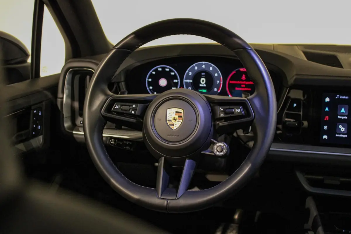 3.0 E-Hybrid Sport Design/Chrono | PANO