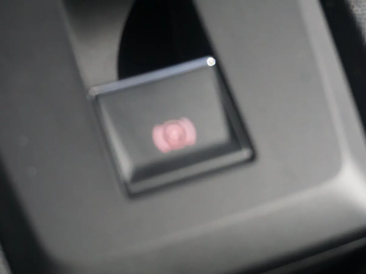 1.2 Hybrid 145pk Plus Climate control