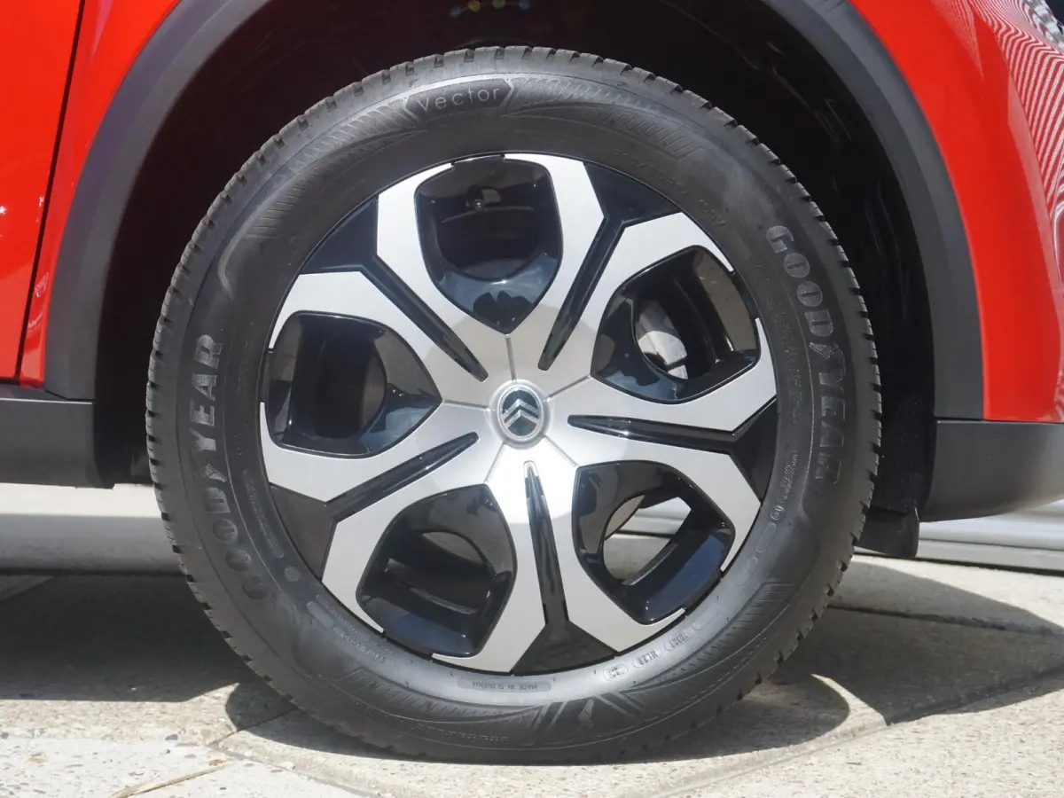 1.2 Hybrid 145pk Plus Climate control