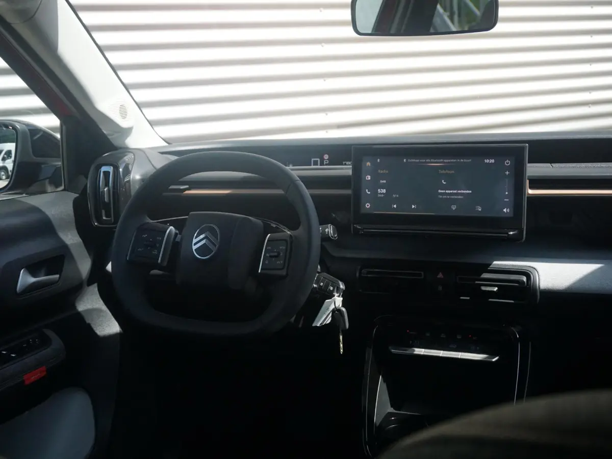 1.2 Hybrid 145pk Plus Climate control