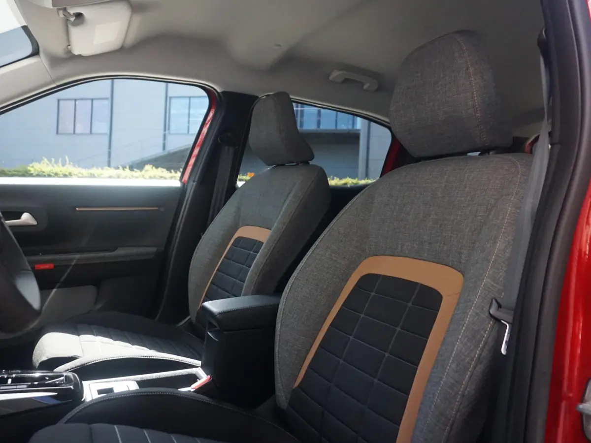 1.2 Hybrid 145pk Plus Climate control