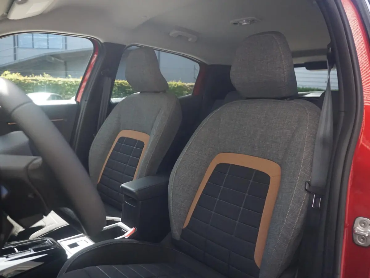 1.2 Hybrid 145pk Plus Climate control