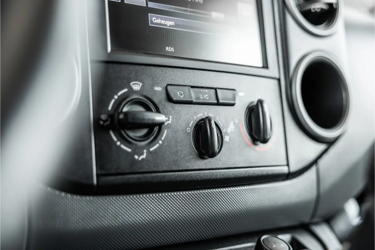 120 1.6 BlueHDi | Trekhaak | Imperiaal | Airco | Navigatie | CarPlay | Euro 6 | Nieuwe APK | Orig. NL Auto