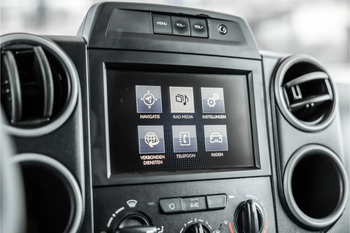 120 1.6 BlueHDi | Trekhaak | Imperiaal | Airco | Navigatie | CarPlay | Euro 6 | Nieuwe APK | Orig. NL Auto