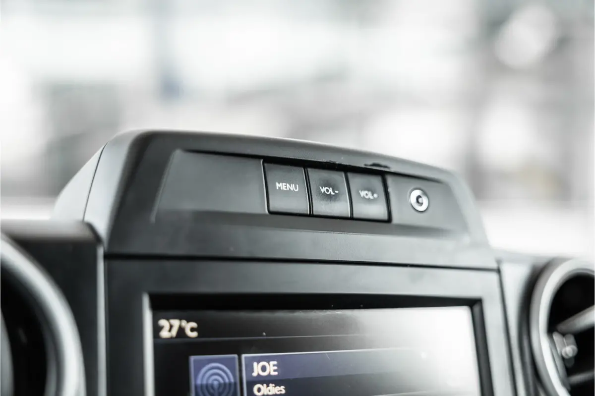 120 1.6 BlueHDi | Trekhaak | Imperiaal | Airco | Navigatie | CarPlay | Euro 6 | Nieuwe APK | Orig. NL Auto