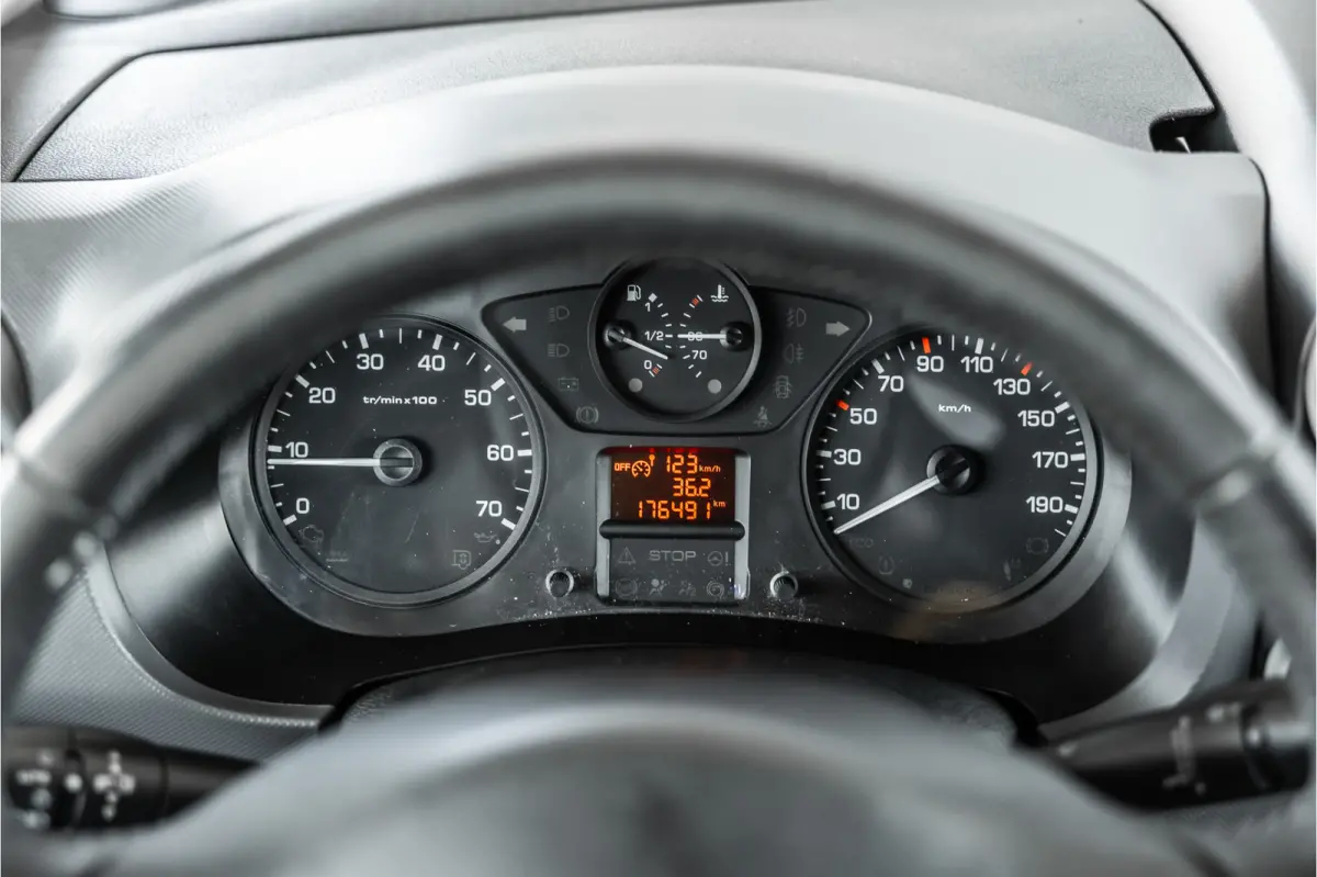 120 1.6 BlueHDi | Trekhaak | Imperiaal | Airco | Navigatie | CarPlay | Euro 6 | Nieuwe APK | Orig. NL Auto