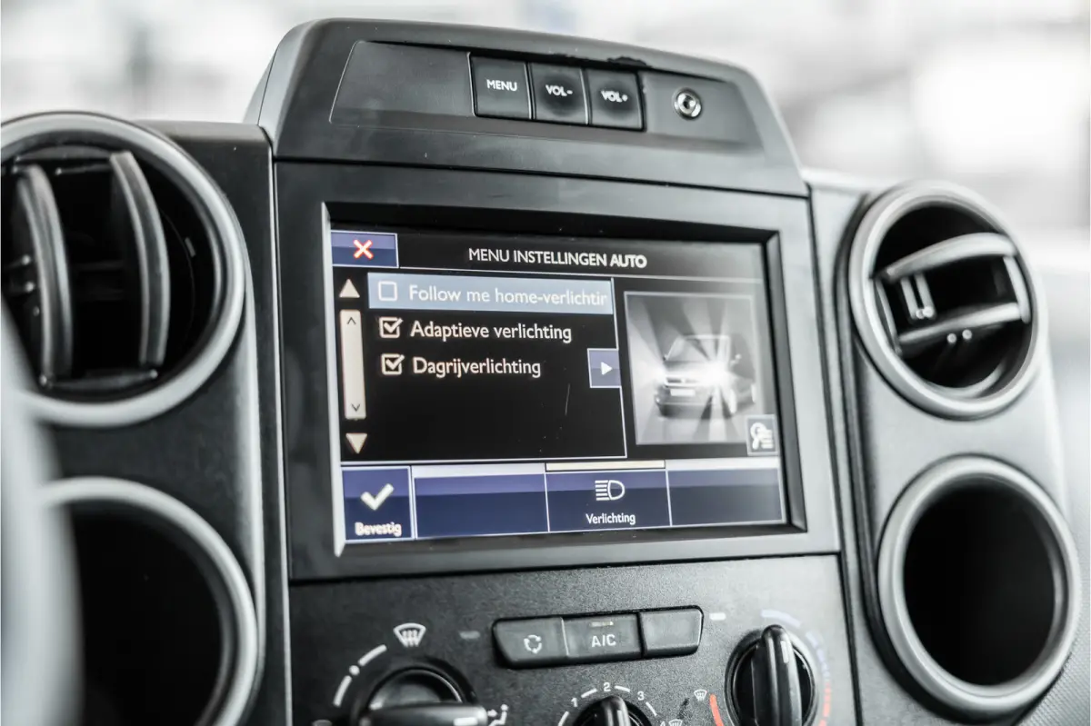 120 1.6 BlueHDi | Trekhaak | Imperiaal | Airco | Navigatie | CarPlay | Euro 6 | Nieuwe APK | Orig. NL Auto
