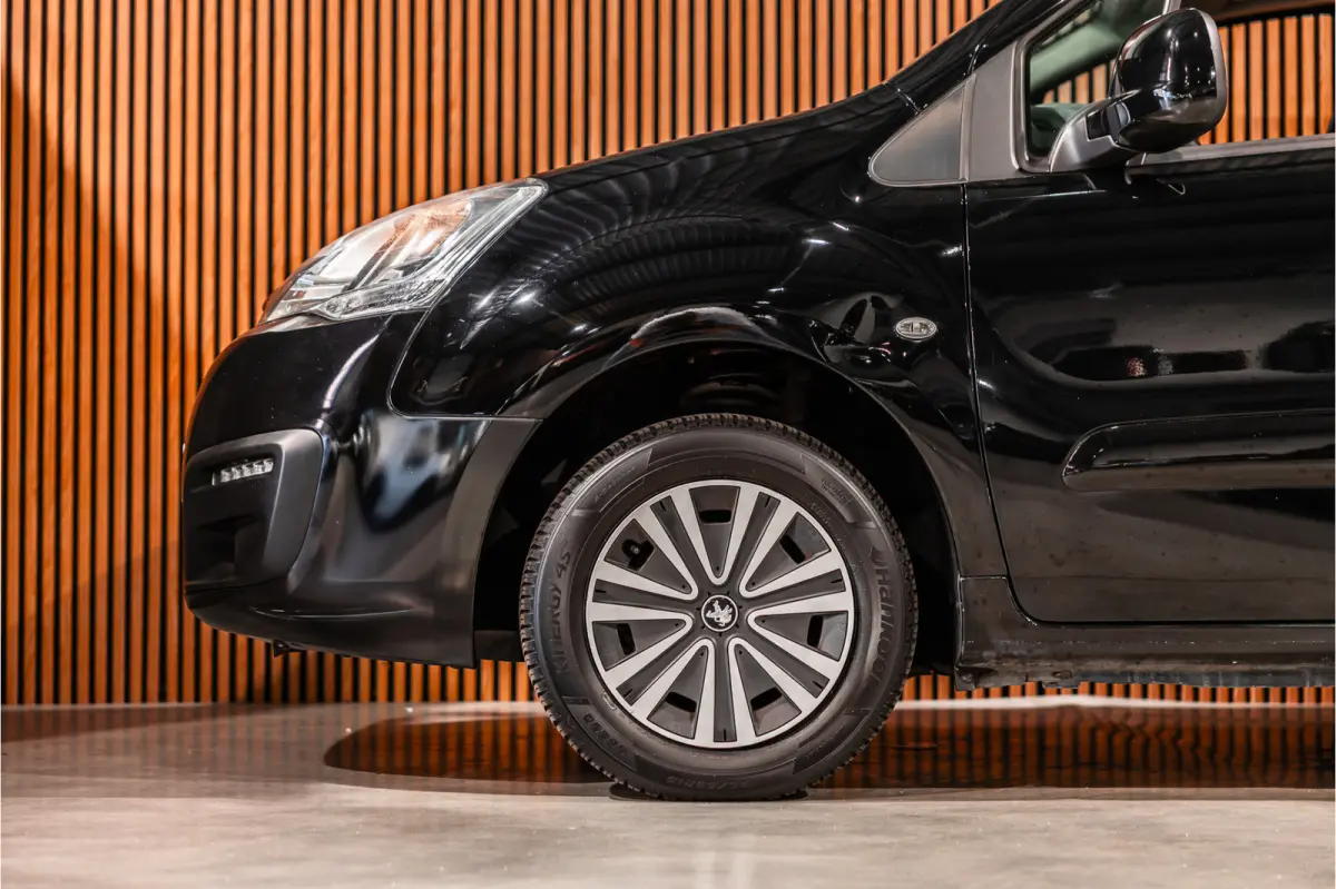 120 1.6 BlueHDi | Trekhaak | Imperiaal | Airco | Navigatie | CarPlay | Euro 6 | Nieuwe APK | Orig. NL Auto