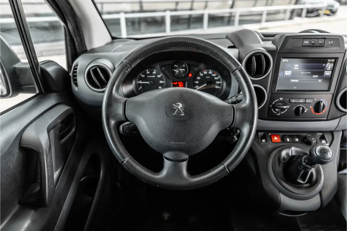 120 1.6 BlueHDi | Trekhaak | Imperiaal | Airco | Navigatie | CarPlay | Euro 6 | Nieuwe APK | Orig. NL Auto
