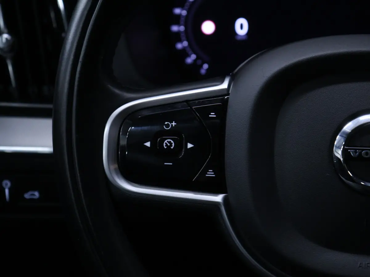 2.0 T6 Plug-in hybrid AWD Inscription Exclusive [SOH 100%, TREKHAAK UITKLAPBAAR, SCHUIFDAK, HARMAN/KARDON, HEAD-UP, 360° CAMERA, APPLE CARPLAY, ANDROID AUTO, MEMORY SEATS, STUURVERWARMING, 