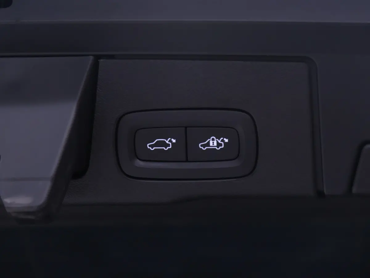 2.0 T6 Plug-in hybrid AWD Inscription Exclusive [SOH 100%, TREKHAAK UITKLAPBAAR, SCHUIFDAK, HARMAN/KARDON, HEAD-UP, 360° CAMERA, APPLE CARPLAY, ANDROID AUTO, MEMORY SEATS, STUURVERWARMING, 