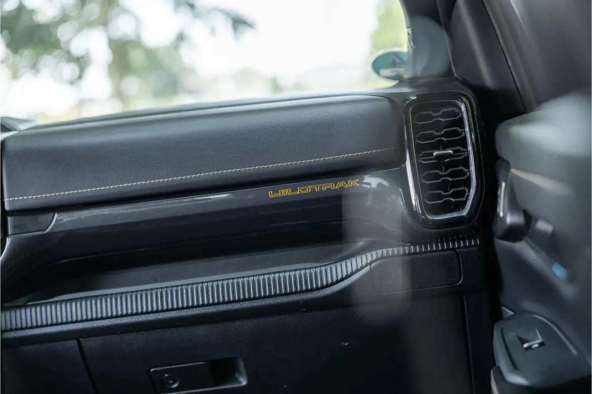 2.0 EcoBlue Wildtrak | Grijs kenteken | ACC | 360 Camera | Bang & Olufsen | Dodehoek detector | Trekhaak | Stoelverwarming | CarPlay | Navigatie | Nieuwe APK