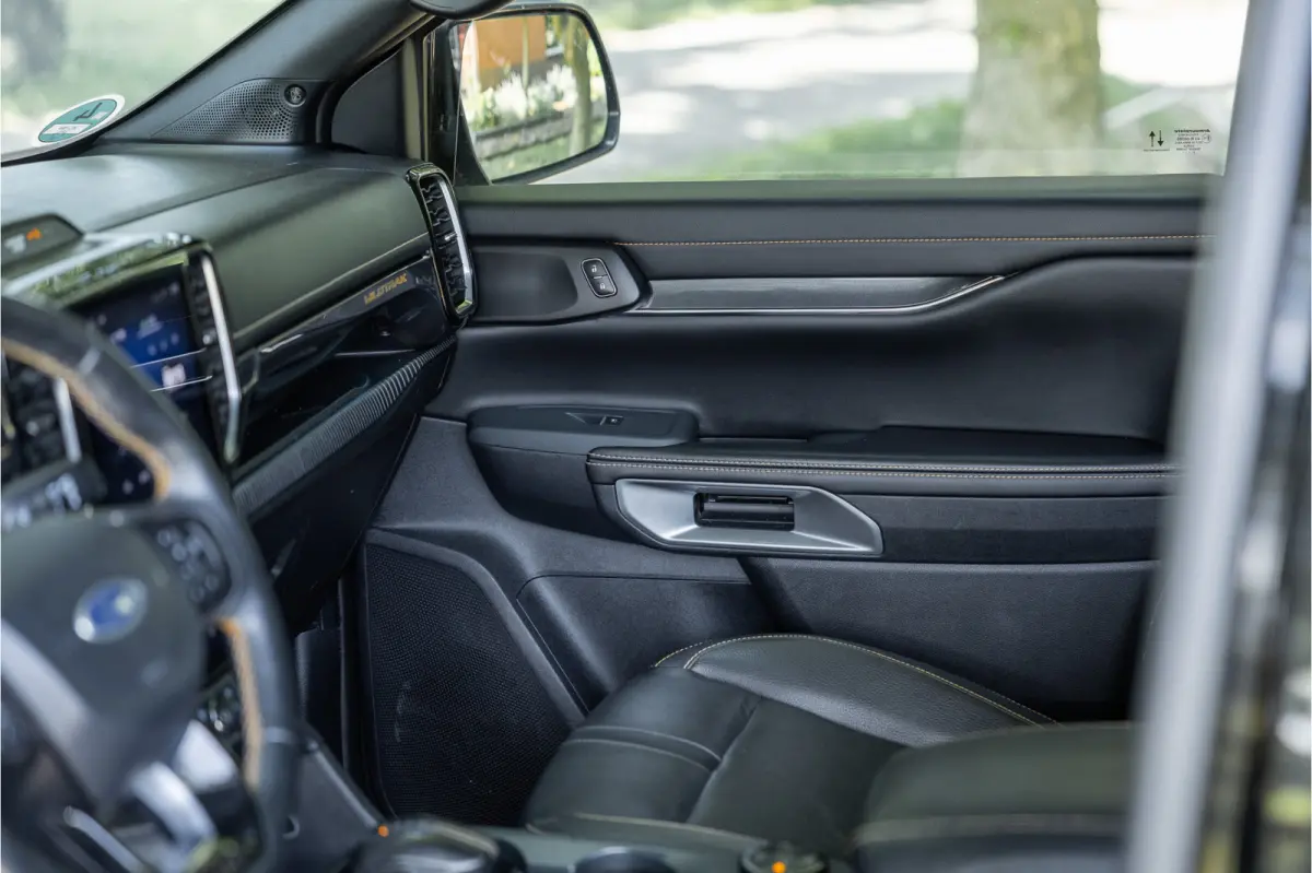 2.0 EcoBlue Wildtrak | Grijs kenteken | ACC | 360 Camera | Bang & Olufsen | Dodehoek detector | Trekhaak | Stoelverwarming | CarPlay | Navigatie | Nieuwe APK