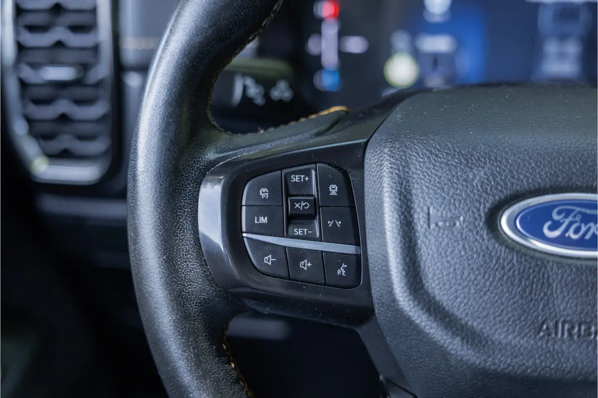 2.0 EcoBlue Wildtrak | Grijs kenteken | ACC | 360 Camera | Bang & Olufsen | Dodehoek detector | Trekhaak | Stoelverwarming | CarPlay | Navigatie | Nieuwe APK