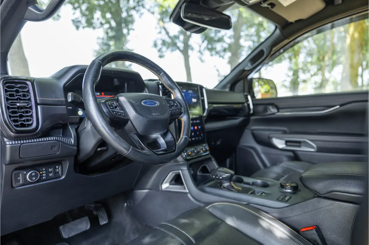 2.0 EcoBlue Wildtrak | Grijs kenteken | ACC | 360 Camera | Bang & Olufsen | Dodehoek detector | Trekhaak | Stoelverwarming | CarPlay | Navigatie | Nieuwe APK