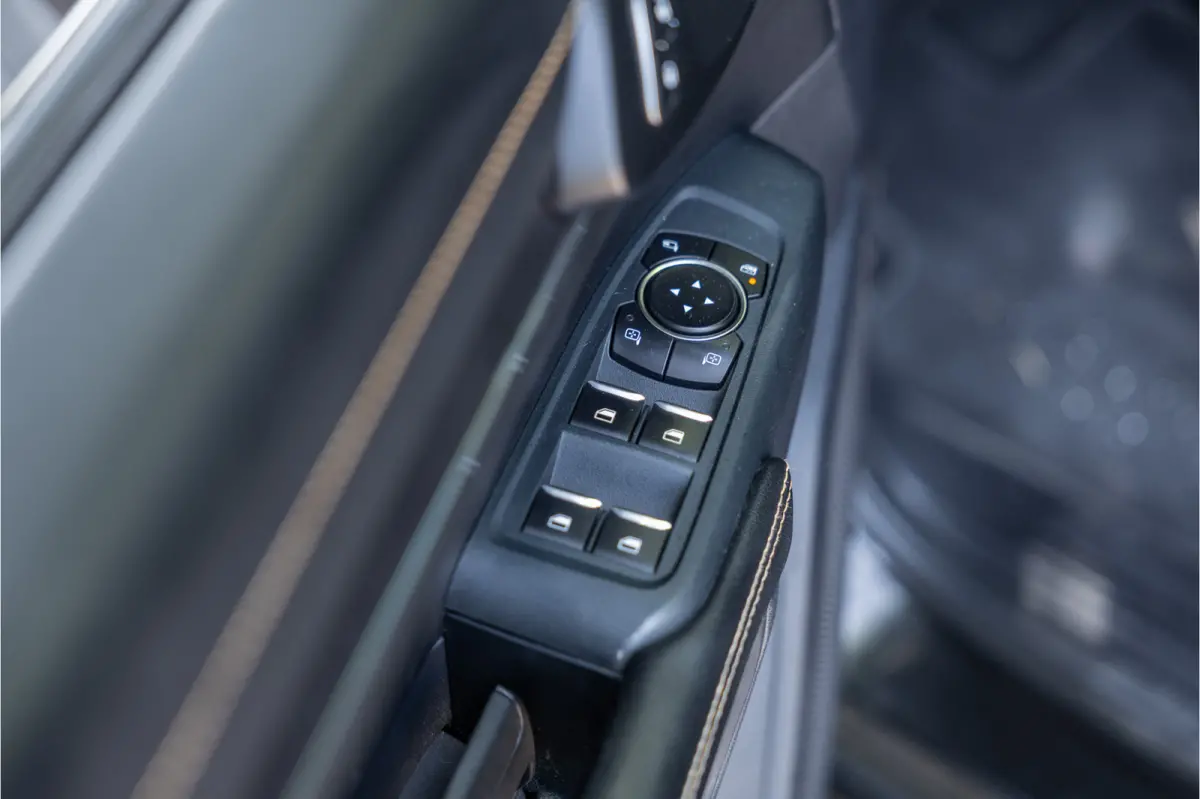 2.0 EcoBlue Wildtrak | Grijs kenteken | ACC | 360 Camera | Bang & Olufsen | Dodehoek detector | Trekhaak | Stoelverwarming | CarPlay | Navigatie | Nieuwe APK