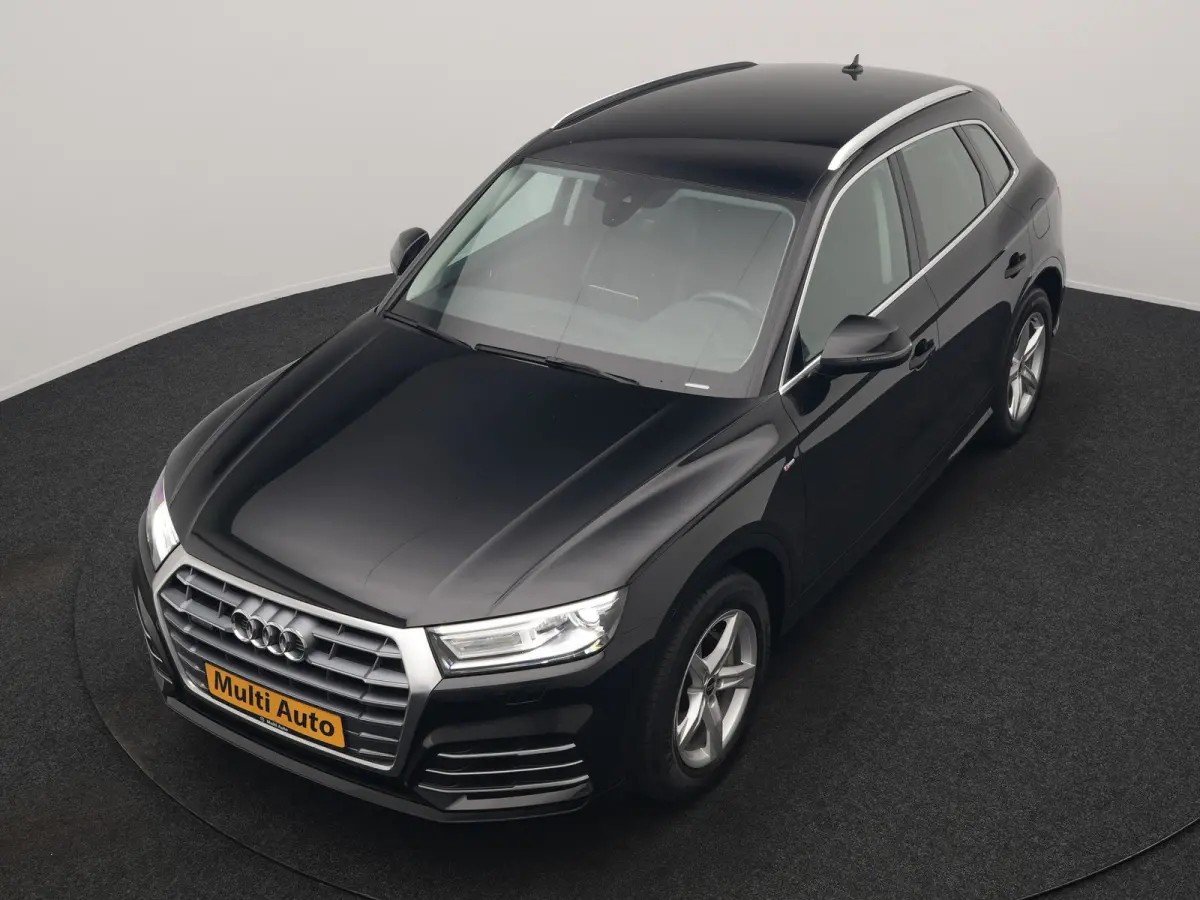 50 TFSI e Quattro S Line PHEV 300pk Dealer O.H. | Trekhaak Af Fabriek | Luchtvering | Alcantara Sportstoelen Verwarmd | Cruise Control | Navigatie Plus | DAB | LED Koplampen | 18"L.M | Plug 