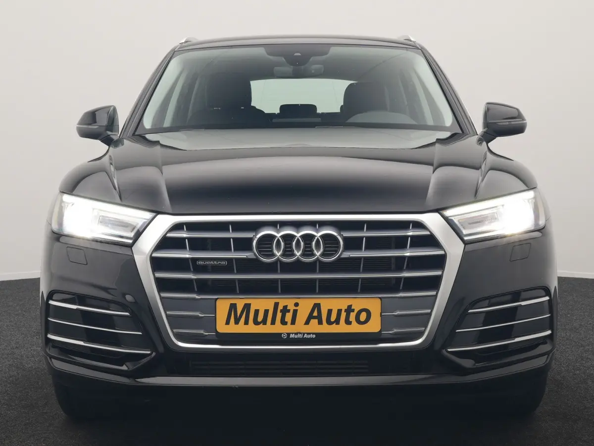50 TFSI e Quattro S Line PHEV 300pk Dealer O.H. | Trekhaak Af Fabriek | Luchtvering | Alcantara Sportstoelen Verwarmd | Cruise Control | Navigatie Plus | DAB | LED Koplampen | 18"L.M | Plug 