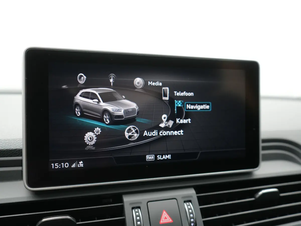 50 TFSI e Quattro S Line PHEV 300pk Dealer O.H. | Trekhaak Af Fabriek | Luchtvering | Alcantara Sportstoelen Verwarmd | Cruise Control | Navigatie Plus | DAB | LED Koplampen | 18"L.M | Plug 