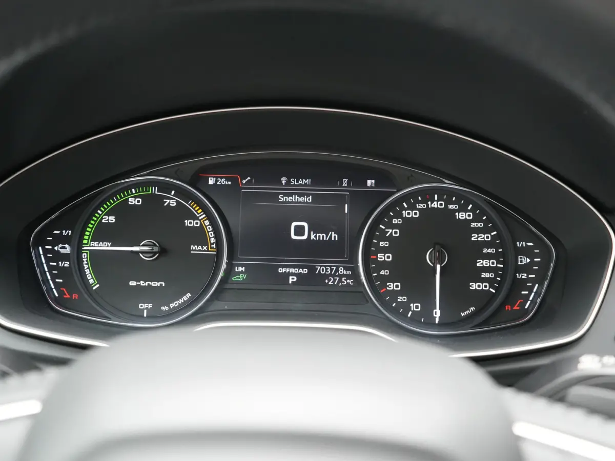 50 TFSI e Quattro S Line PHEV 300pk Dealer O.H. | Trekhaak Af Fabriek | Luchtvering | Alcantara Sportstoelen Verwarmd | Cruise Control | Navigatie Plus | DAB | LED Koplampen | 18"L.M | Plug 