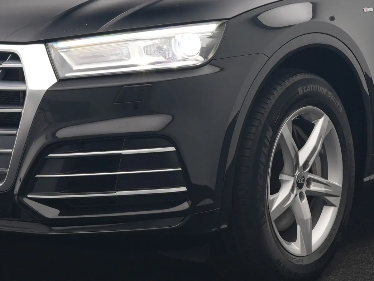 50 TFSI e Quattro S Line PHEV 300pk Dealer O.H. | Trekhaak Af Fabriek | Luchtvering | Alcantara Sportstoelen Verwarmd | Cruise Control | Navigatie Plus | DAB | LED Koplampen | 18"L.M | Plug 