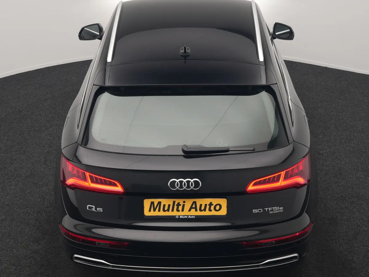 50 TFSI e Quattro S Line PHEV 300pk Dealer O.H. | Trekhaak Af Fabriek | Luchtvering | Alcantara Sportstoelen Verwarmd | Cruise Control | Navigatie Plus | DAB | LED Koplampen | 18"L.M | Plug 