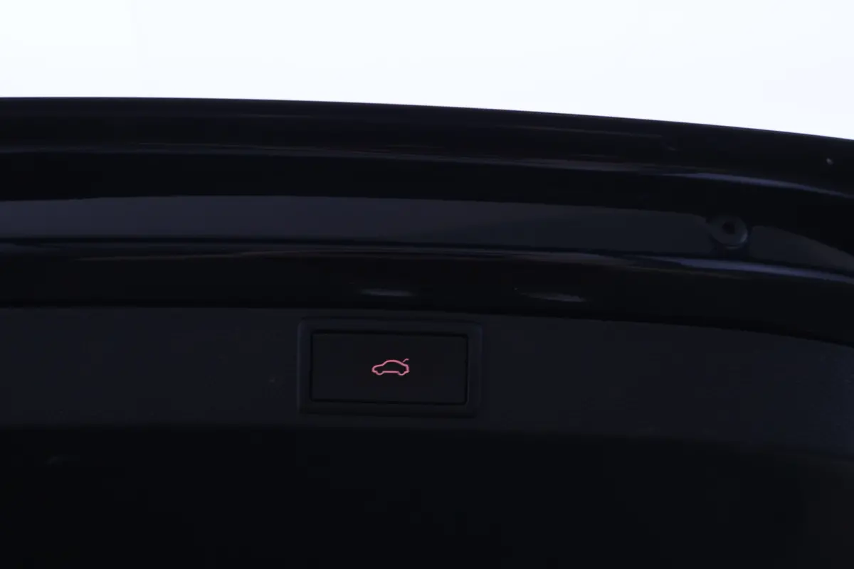 1.0 e-TSI DSG Business Edition Virtual Cockpit, Cruise, Apple Carplay, Rijstrooksensor, LED, DAB, PDC, 16''