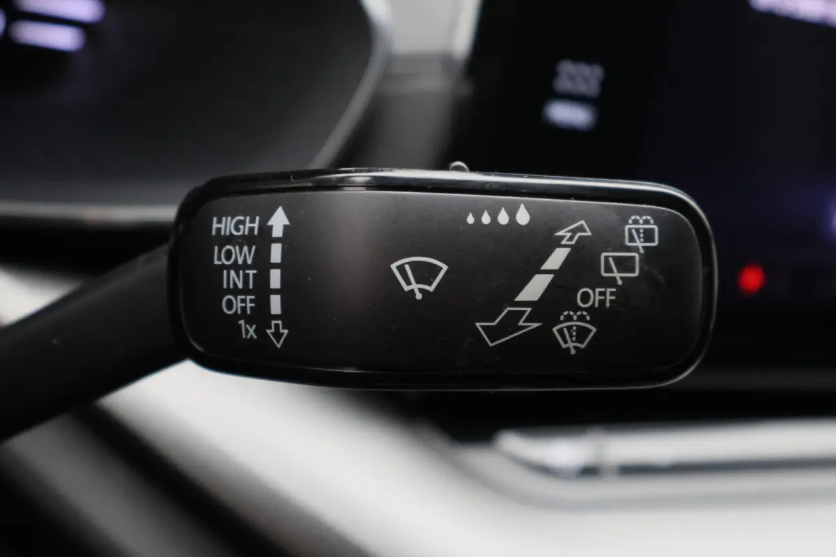 1.0 e-TSI DSG Business Edition Virtual Cockpit, Cruise, Apple Carplay, Rijstrooksensor, LED, DAB, PDC, 16''