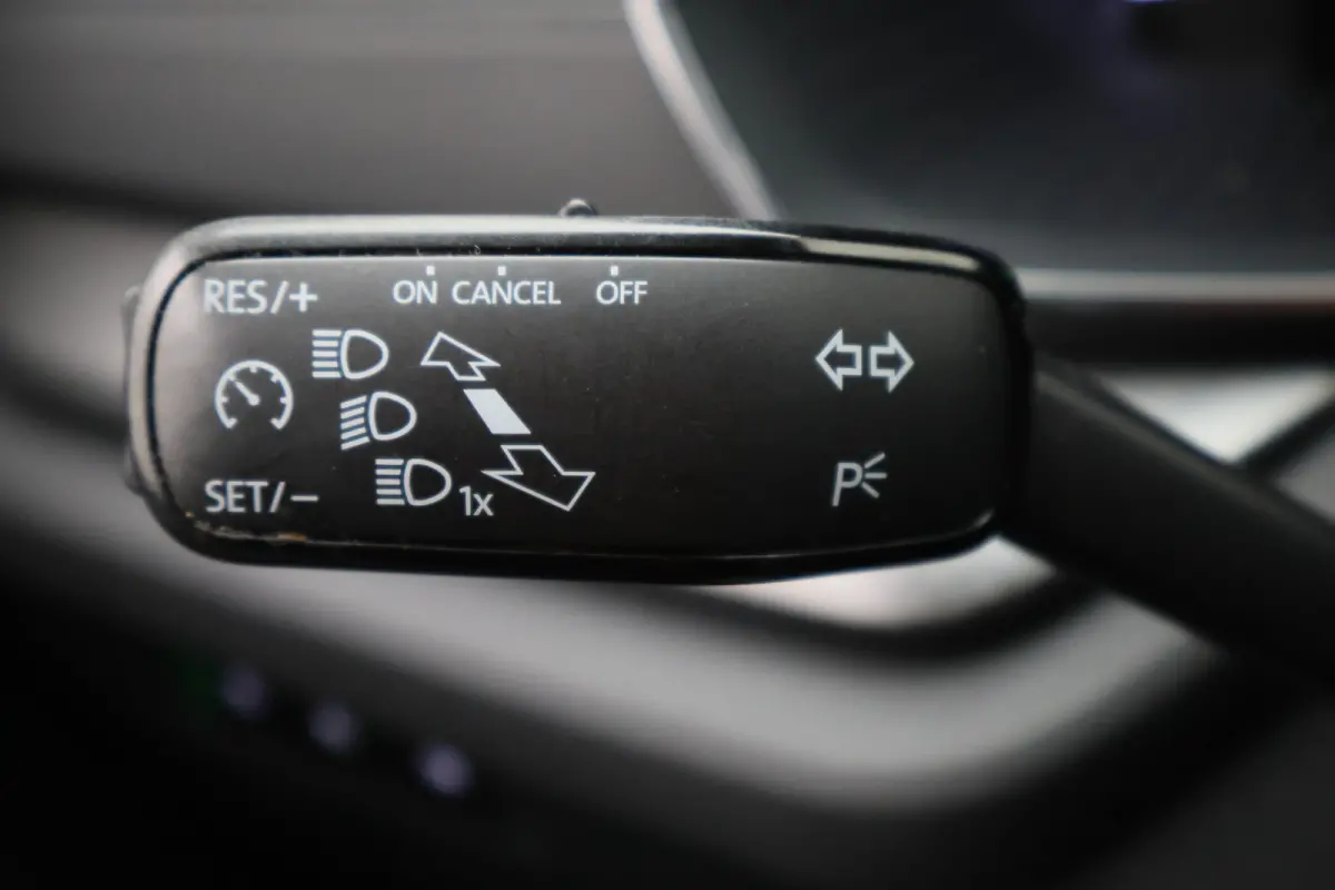 1.0 e-TSI DSG Business Edition Virtual Cockpit, Cruise, Apple Carplay, Rijstrooksensor, LED, DAB, PDC, 16''