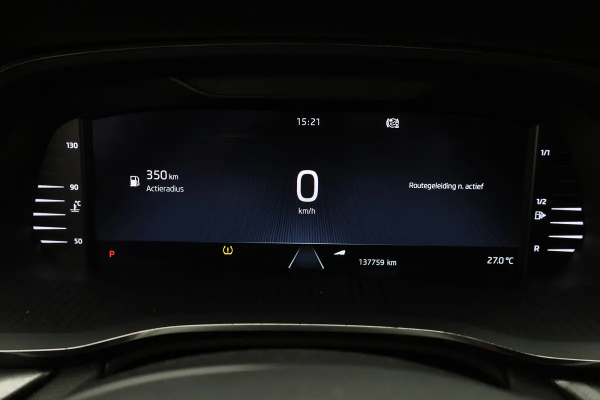 1.0 e-TSI DSG Business Edition Virtual Cockpit, Cruise, Apple Carplay, Rijstrooksensor, LED, DAB, PDC, 16''