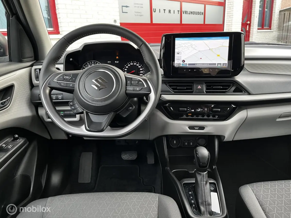 1.2i Smart Hybrid AUTOMAAT/NAVI/CAMERA