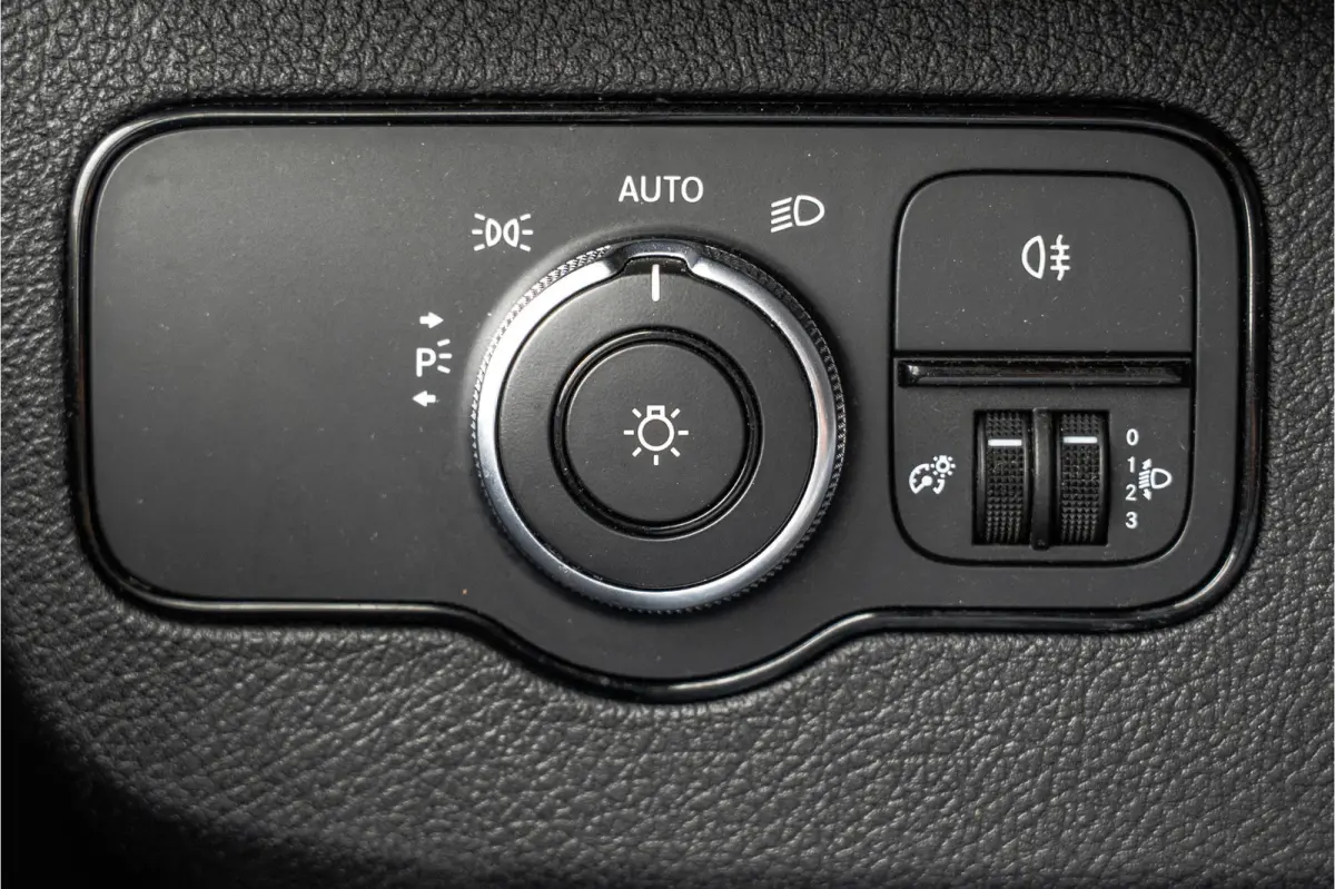 311 CDI RWD L2H2 | Volledig Ingericht | Mbux | Camera | Navi | Climatronic