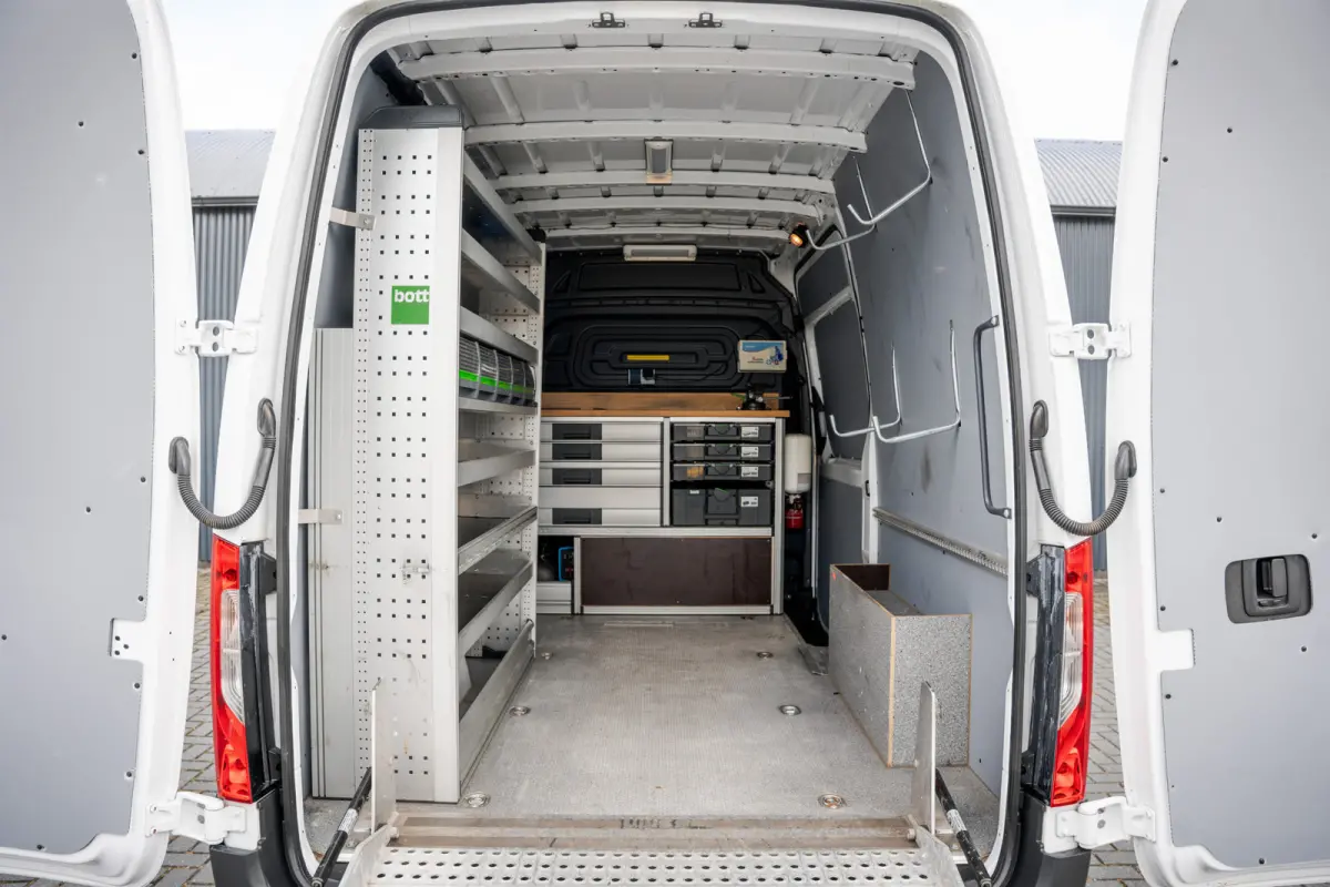 311 CDI RWD L2H2 | Volledig Ingericht | Mbux | Camera | Navi | Climatronic