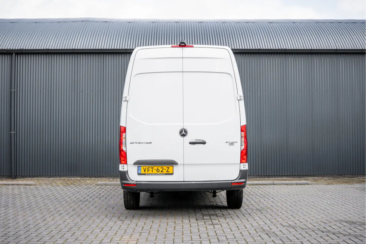 311 CDI RWD L2H2 | Volledig Ingericht | Mbux | Camera | Navi | Climatronic