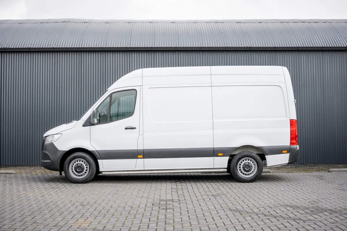 311 CDI RWD L2H2 | Volledig Ingericht | Mbux | Camera | Navi | Climatronic