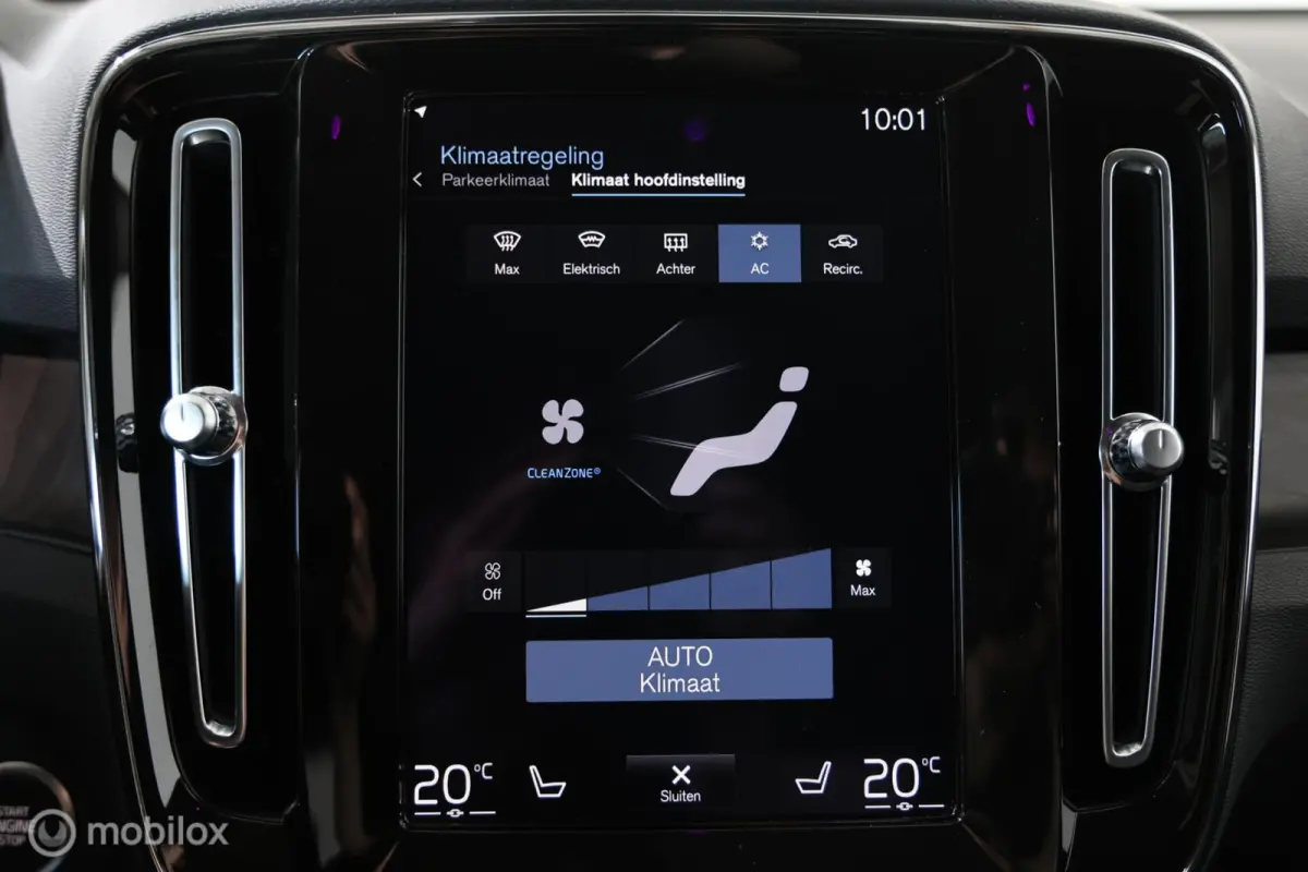 1.5 T4 Plug-in hybrid Plus Dark - Stoel/Stuurverwarming - 360 Camera - Carplay