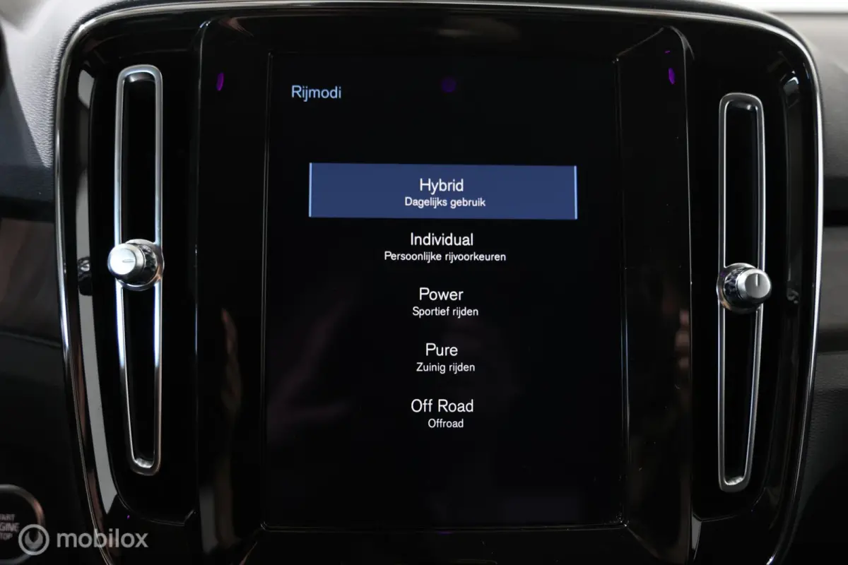1.5 T4 Plug-in hybrid Plus Dark - Stoel/Stuurverwarming - 360 Camera - Carplay